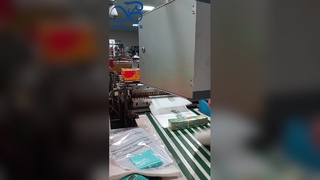 تصميم شعار مخصص أكياس ورق زجاجي بلوري لتغليف القمصان والملابس مع Adh الذاتي