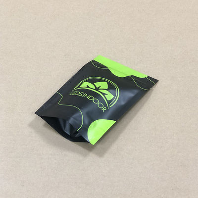 العلامة جاهزة للتلاعب بضمان الأطفال المقاومة للإبهام جيب الزر