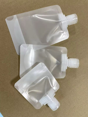 في المخزون 30 مل 50 مل 100 مل أكياس البول للسوائل والهلام والحليب والمشروبات والعصائر